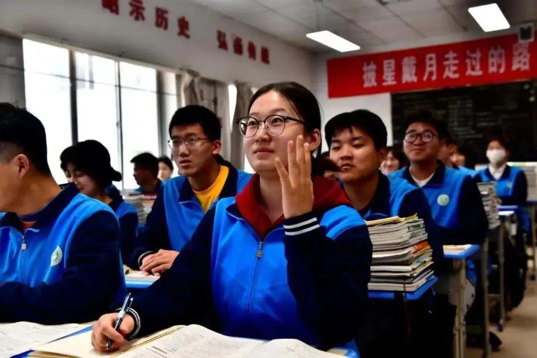 勵志！暖心！寧縣二中“高位截肢”女孩鞏瑜圓夢西北師大