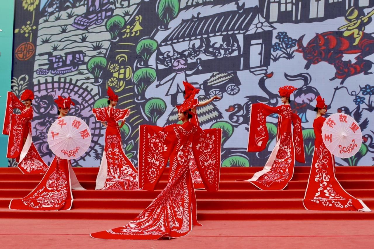 【攝影報(bào)道】慶陽(yáng)非遺文化節(jié)目精彩亮相龍城，助興甘肅文旅演藝天水惠民演出季