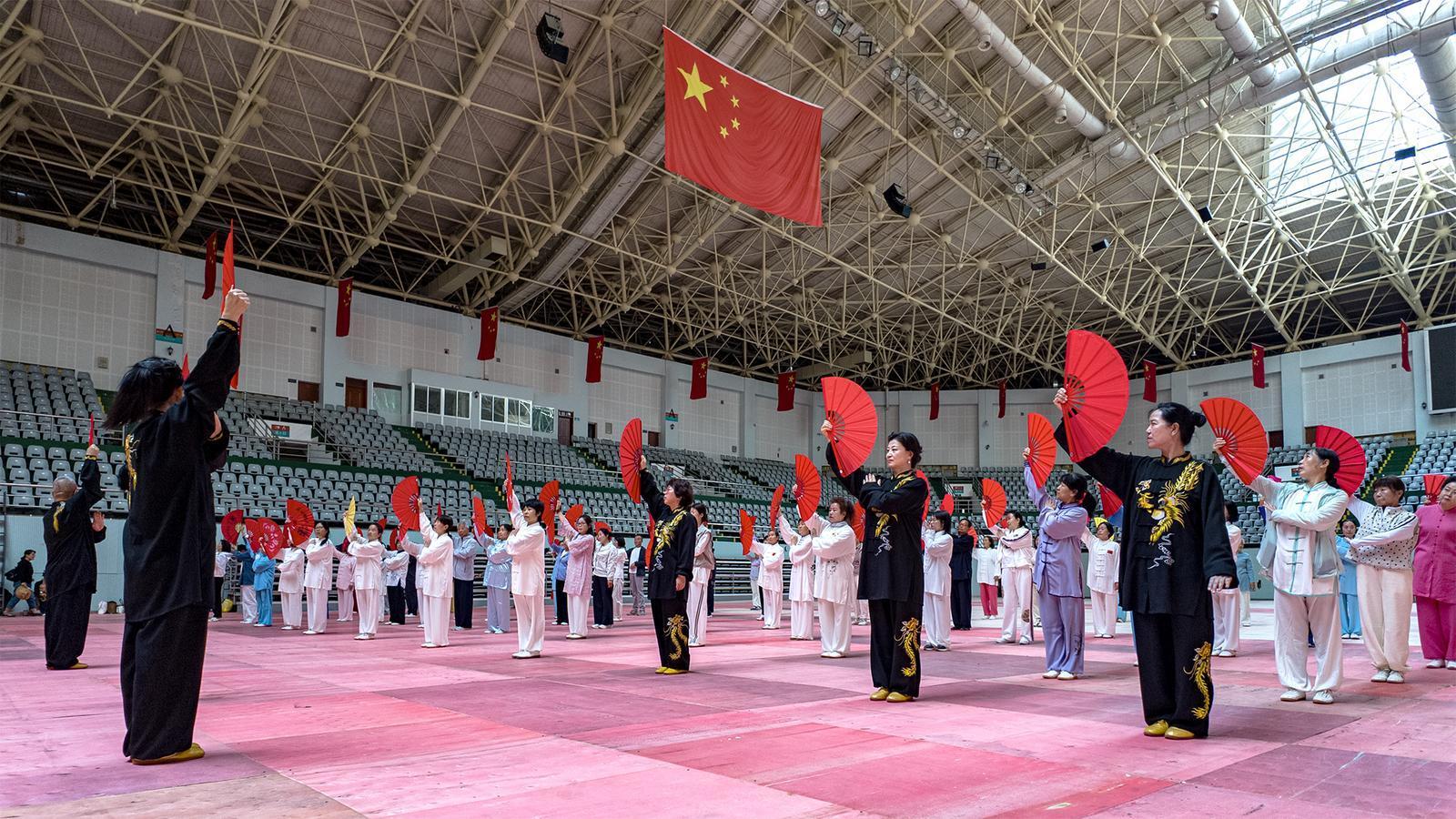 【圖說(shuō)慶陽(yáng)】“體育+非遺！慶陽(yáng)30場(chǎng)太極公益課掀起‘動(dòng)靜相宜’健康潮”