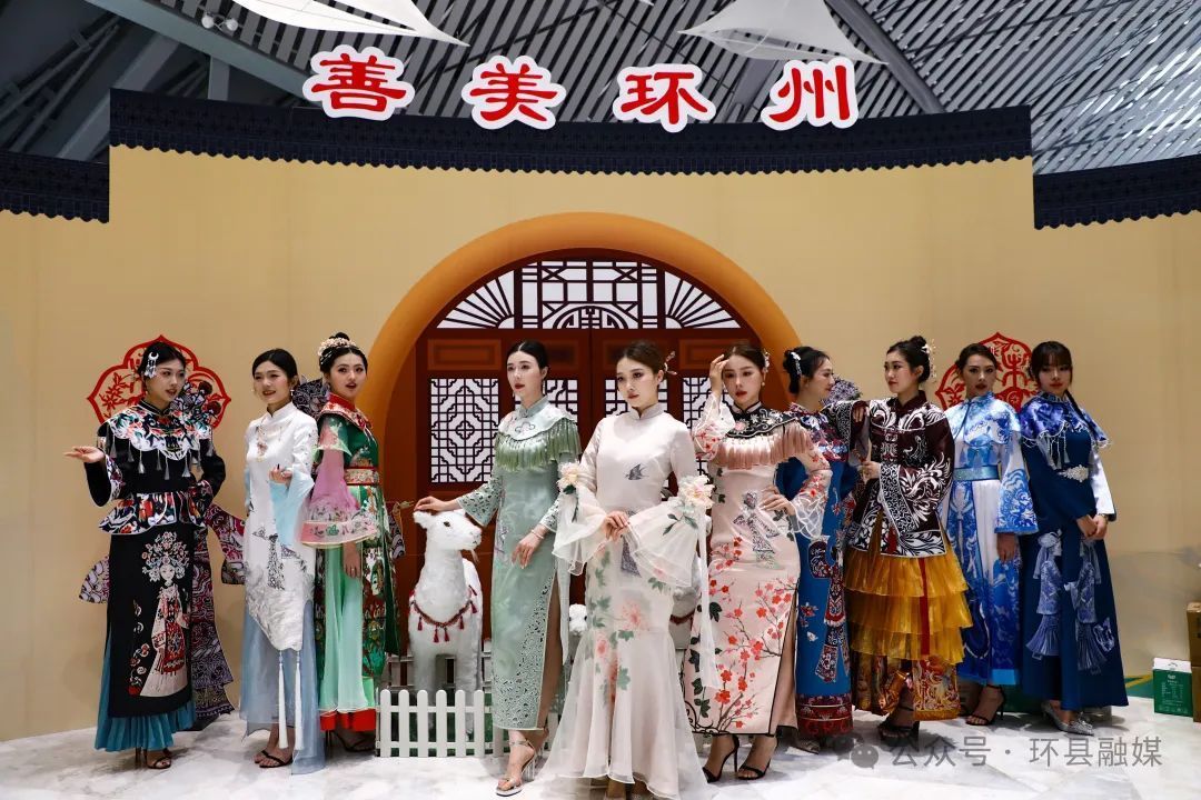 【攝影報(bào)道】環(huán)縣非遺皮影創(chuàng)新演繹！皮影服飾首秀莫干山